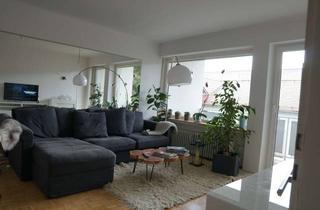 Wohnung mieten in 82031 Grünwald, Möblierte helle 2-Zimmer-Wohnung mit Balkon, Garage, GEZ in Grünwald