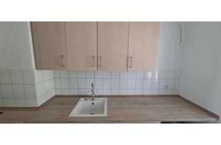 Wohnung mieten in Clara-Schabbel-Str., 16761 Hennigsdorf, Morgensonne, Feierabendlicht – frisch renovierte 2 Zimmer mit Einbauküche
