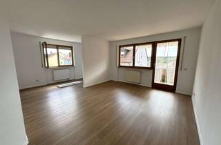 Wohnung mieten in 90579 Langenzenn, Gepflegte 2,5 Zimmer-Wohnung mit Balkon, Einbauküche & 2 Stellplätzen in ruhiger Lage von Langenzenn
