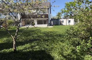 Wohnung mieten in 82223 Eichenau, Großzügige 2-Zimmer-Gartenwohnung im Zweifamilienhaus –riesiger Privatgarten in Eichenau bei München