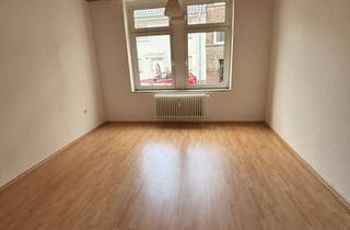 Wohnung mieten in Hochstr. 12, 46117 Osterfeld-Ost, ren. 2,5-Raum-Erdgeschosswohnung auf ca. 47 m² mit Gemeinschaftsgarten zu vermieten