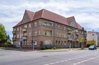 Wohnung mieten in Fontanestr. 73, 16761 Hennigsdorf, Frisch renovierte 2 Zimmerwohnung mit Balkon in zentraler Lage