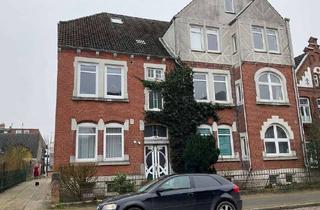 Wohnung mieten in Woldsenstraße 100, 25813 Husum, 3,0-Zimmer-Wohnung,Woldsenstr. 100, 1.OG links ! Bitte bewerben Sie sich online !