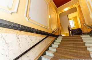Wohnung kaufen in Paul-Lincke-Ufer 38, 10999 Berlin, Vermietete 5-Zimmer-Altbauwohnung mit Süd-West-Loggia am Landwehrkanal