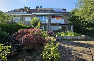 Mehrfamilienhaus kaufen in 40668 Meerbusch, VERMIETETES SOLIDES 5-PARTEIENHAUS ... BALKONE ... PV-ANLAGE