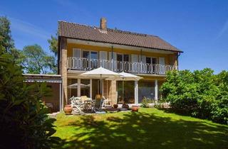 Villa kaufen in 30167 Nordstadt, Toplage in Herrenhausen! Charmante, sanierungsbedürftige Villa mit Anbau auf großem Grundstück