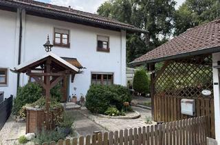 Doppelhaushälfte kaufen in 84559 Kraiburg, Gelegenheit-Doppelhaushälfte mit 2.267 qm Parkgrundstück
