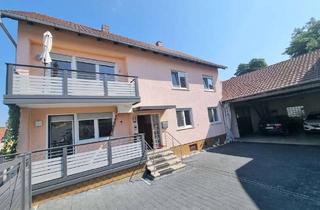 Einfamilienhaus kaufen in 96179 Rattelsdorf, Charmantes Einfamilienhaus mit zwei Wohneinheiten, großem Hof, Scheune und Grünfläche!