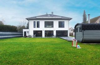 Villa kaufen in 14656 Brieselang, Purer Luxus! Exklusive Architektenvilla am Havelkanal bietet alles, was das Herz begehrt!