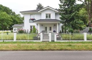 Villa kaufen in 12683 Biesdorf, Einzigartige Villa in Berlin-Biesdorf mit 6 Zimmer plus Garten und Pool