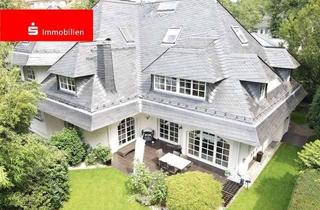 Villa kaufen in 61350 Bad Homburg, Bad Homburg-Hardtwald: Stilvoll leben in Bestlage - exklusive Villa mit zwei Wohneinheiten