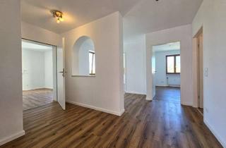 Wohnung kaufen in 85521 Ottobrunn, Großzügige 4,5-Zimmer-Wohnung in der Ortsmitte Ottobrunn