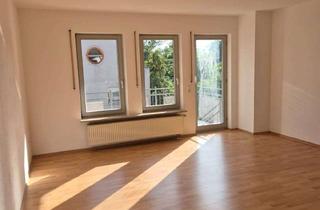 Wohnung mieten in Lange Straße 56, 74564 Crailsheim, Attraktive 3-Zimmer-Wohnung mit Balkon & Einbauküche in zentraler Lage von Crailsheim