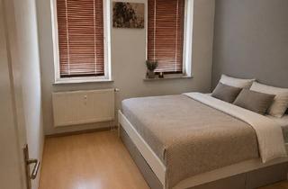 Wohnung mieten in 18057 Kröpeliner Tor-Vorstadt, helle 2-Zimmer Dachgeschosswohnung mit Balkon
