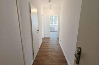 Wohnung mieten in 61440 Oberursel, Frisch modernisiert! Ruhige & günstige 2-ZKB mit Balkon am Waldrand in Oberursel-Nord