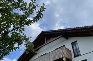 Wohnung mieten in 83104 Tuntenhausen, Neuwertige 4,5-Raum-Dachgeschosswohnung mit Balkon in Tuntenhausen