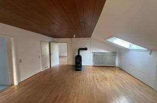Wohnung mieten in Weinbergstraße 1d, 64342 Seeheim-Jugenheim, 4 Zimmer-Dachgeschosswohnung mit Kamin, Balkon und Stellplatz in Seeheim-Jugenheim