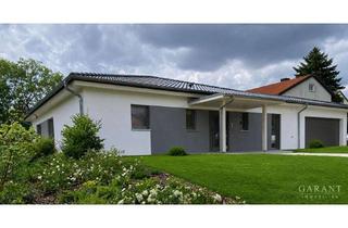 Haus kaufen in 96132 Schlüsselfeld, Exklusiver Neubau-Bungalow - Erstbezug auf höchstem Niveau