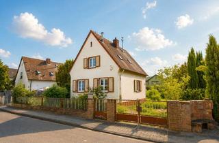 Einfamilienhaus kaufen in 67141 Neuhofen, Einfamilienhaus mit großem Grundstück und Anbaumöglichkeiten