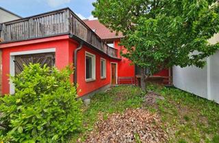 Haus kaufen in Bahnhofstr. 63, 08396 Waldenburg, Charmantes Sanierungsobjekt mit Potenzial