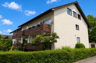 Wohnung kaufen in 79238 Ehrenkirchen, Zukunftssicher investieren – modernisierte Wohnung mit Gartenanteil in ruhiger Lage