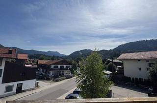 Wohnung kaufen in 83707 Bad Wiessee, Neuwertige Wohnung im Herzen von Bad Wiessee mit Süd- und Westbalkon