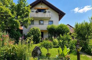 Wohnung kaufen in 85465 Langenpreising, Langenpreising: zwei moderne Wohnungen in EG und DG zur Kapitalanlage oder Eigennutzung