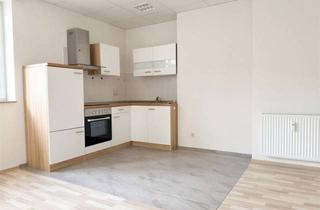 Wohnung kaufen in Schloßstraße 1 B, 08248 Klingenthal, Renovierte 2-Zimmer Wohnung mit Einbauküche & mit Betreuungsoptionen in Klingenthal