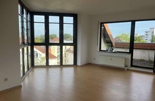 Wohnung kaufen in 61350 Bad Homburg, Wohnen mit Charakter: Dachgeschoss-Apartment in Bad Homburg von privat