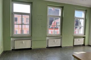 Wohnung kaufen in 47441 Moers, Zentral gelegene, modernisierte Altbauwohnung mit Balkon in der Innenstadt von Moers