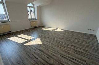 Wohnung mieten in Bernsdorfer Straße 69, 09126 Chemnitz, Alles NEU ab 15.9. DG + Aufzug + moderner Boden + Bad mit Wanne !