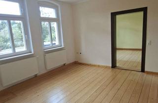 Wohnung mieten in Altsaalfelder Straße, 07318 Saalfeld, Lebendiger Wohnraum: 4-Zimmer-Wohnung in Saalfeld
