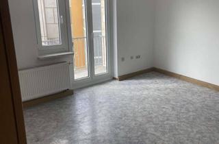 Wohnung mieten in Kreuzbergstr. 11, 96317 Kronach, Schöne 2-Zimmer Wohnung mit Balkon am Kreuzberg/Kaulanger