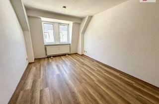 Wohnung mieten in Wasserstraße, 08280 Aue, Schicke 3-Raum-Dachgeschoss-Wohnung in Aue