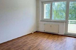 Wohnung mieten in Arnold-Zweig-Straße 154, 18435 Knieper West, Gemütliche 3-Raum-Wohnung mit Balkon in Knieper