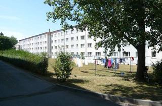 Wohnung mieten in Dr.-Otto-Nuschke-Straße 11, 07937 Zeulenroda-Triebes, 2-Raum-Wohnung in Zeulenroda-West