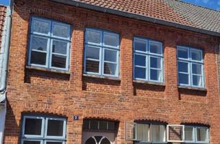Wohnung mieten in 25832 Tönning, Altbauwohnung mit Charme: 3-Zimmer-Wohnung in Tönning