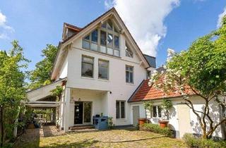 Villa kaufen in 22941 Bargteheide, Historischer Charme trifft modernen Wohnkomfort – exklusive Villa von 1914...
