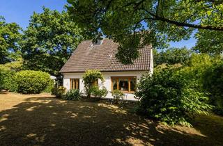 Einfamilienhaus kaufen in 51503 Rösrath, Rösrath: Freistehendes Einfamilienhaus mit Charme!
