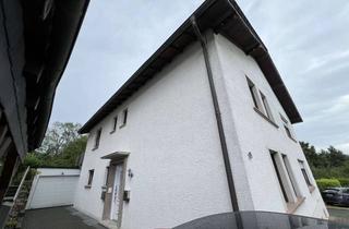 Haus kaufen in 51789 Lindlar, Wohnvergnügen sieht so aus! In bester Citylage empfängt Sie dieses modernisierte Haus.