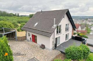 Einfamilienhaus kaufen in 51702 Bergneustadt, Einfamilienhaus mit Einliegerwohnung, großem Grundstück und ruhiger Lage in Bergneustadt-Hackenberg