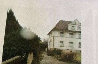 Doppelhaushälfte kaufen in 66809 Nalbach, Sanierungsbedürftige Doppelhaushälfte mit großer Gartenfläche und Garage