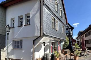 Haus kaufen in 36396 Steinau, Historisches Wohn- & Geschäftshaus mit Weinlokal und zwei Wohneinheiten in bester Altstadtlage