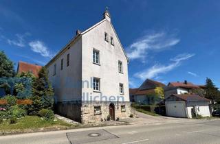 Haus kaufen in 91555 Feuchtwangen, Zweifamilienhaus mit zwei Wohneinheiten und Ausbaupotenzial