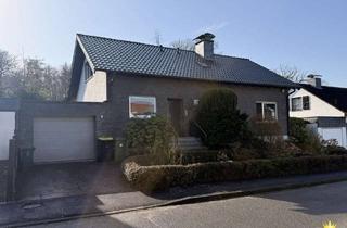 Haus mieten in 53797 Lohmar, Freistehendes Einfamilienhaus mit Einliegerwohnung in idyllischer Waldrandlage !