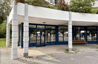 Gewerbeimmobilie mieten in 79199 Kirchzarten, Repräsentative Gewerbefläche am Burger Platz – flexibel nutzbar und gut sichtbar