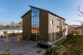 Büro zu mieten in 23701 Eutin, Repräsentatives Bürohaus mit flexiblen Anmietungsoptionen in Eutin