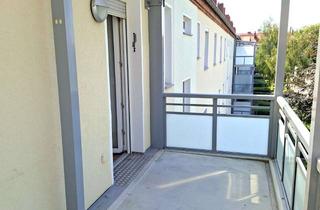 Wohnung mieten in Dr.-M.-Luther-Straße, 39218 Schönebeck, Wohlfühlen leicht gemacht – stilvolle 3-Raum-Wohnung mit Balkon und Blick ins Grüne