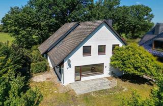 Haus kaufen in 22889 Tangstedt, Zwei Häuser auf attraktivem parkähnlichem Grundstück