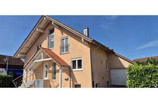 Haus kaufen in 76356 Weingarten, Freistehendes EFH mit Einliegerwohnung in verkehrsberuhigter Lage und viel Grün